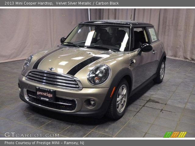 2013 Mini Cooper Hardtop in Velvet Silver Metallic