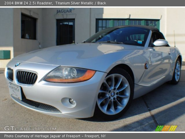 2004 BMW Z4 2.5i Roadster in Titanium Silver Metallic