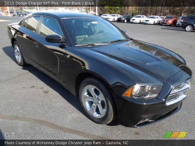 2013 Dodge Charger SXT Plus in Pitch Black