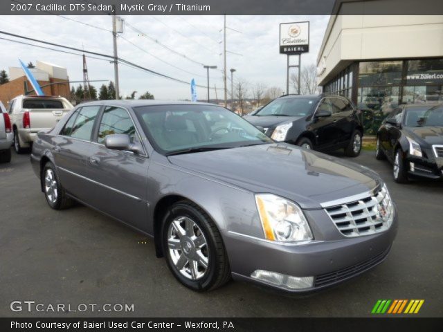 2007 Cadillac DTS Sedan in Mystic Gray
