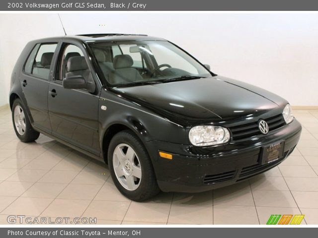 2002 Volkswagen Golf GLS Sedan in Black