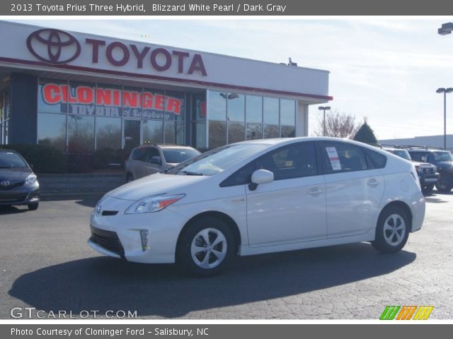 2013 Toyota Prius Three Hybrid in Blizzard White Pearl