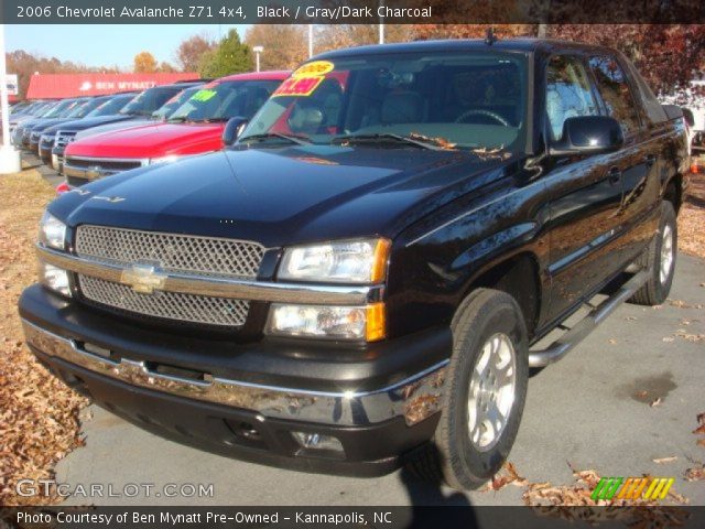 2006 Chevrolet Avalanche Z71 4x4 in Black