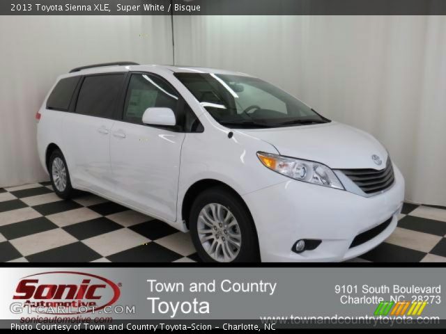 2013 Toyota Sienna XLE in Super White