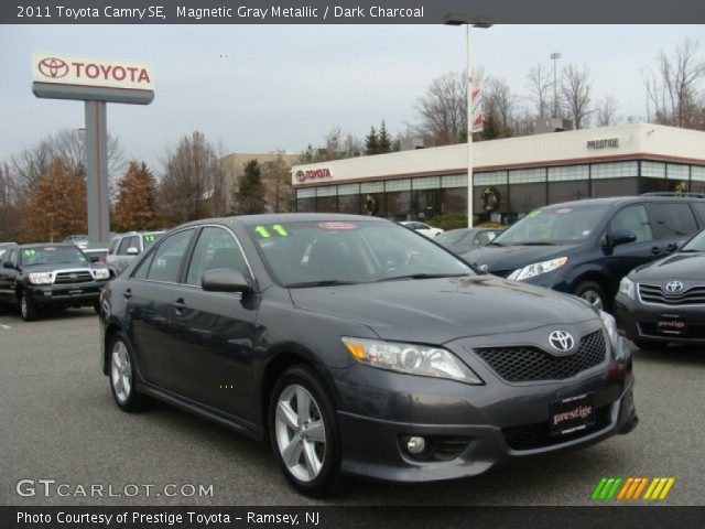 2011 Toyota Camry SE in Magnetic Gray Metallic