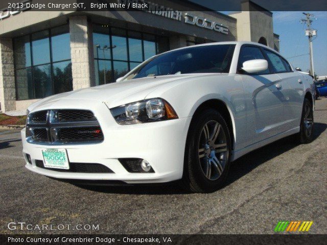 2013 Dodge Charger SXT in Bright White