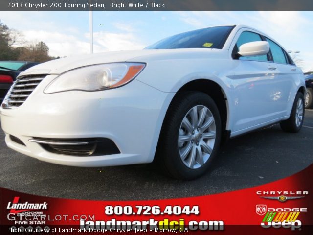 2013 Chrysler 200 Touring Sedan in Bright White