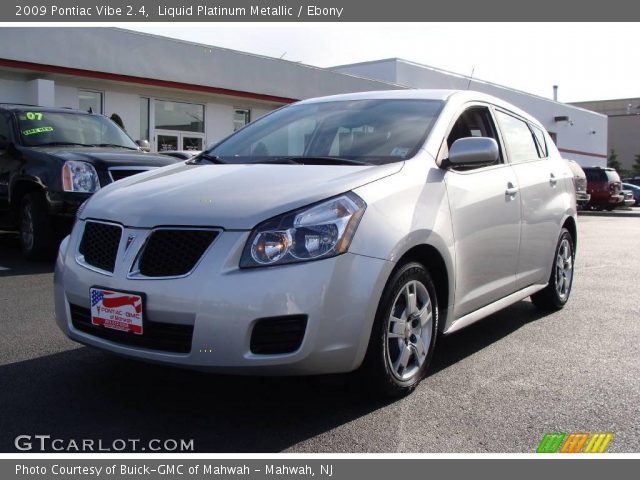 2009 Pontiac Vibe 2.4 in Liquid Platinum Metallic