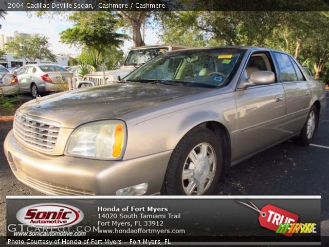 2004 Cadillac DeVille Sedan in Cashmere