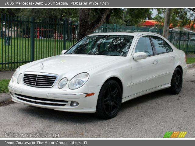 2005 Mercedes-Benz E 500 Sedan in Alabaster White