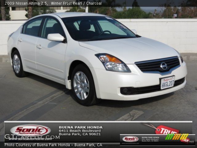2009 Nissan Altima 2.5 in Winter Frost Pearl