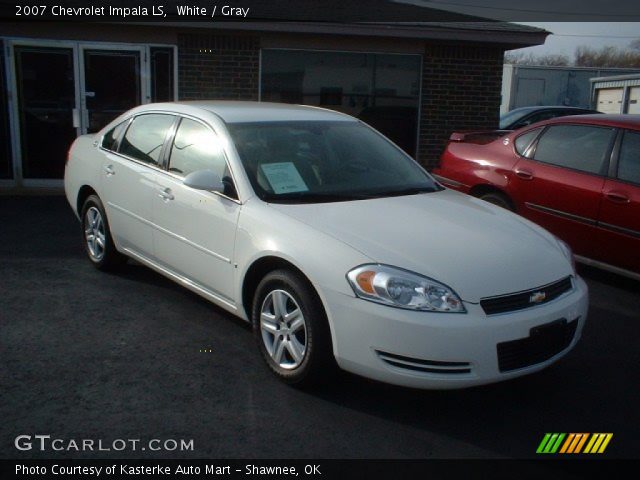 2007 Chevrolet Impala LS in White