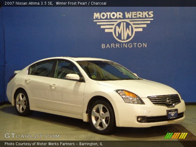 2007 Nissan Altima 3.5 SE in Winter Frost Pearl