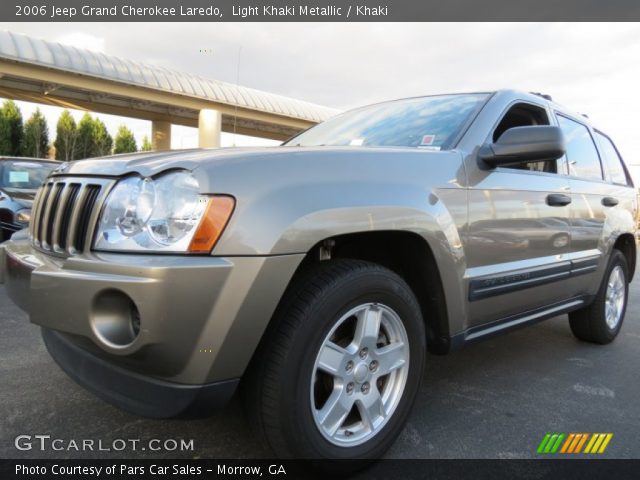 2006 Jeep Grand Cherokee Laredo in Light Khaki Metallic