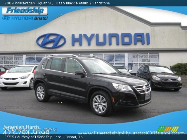 2009 Volkswagen Tiguan SE in Deep Black Metallic