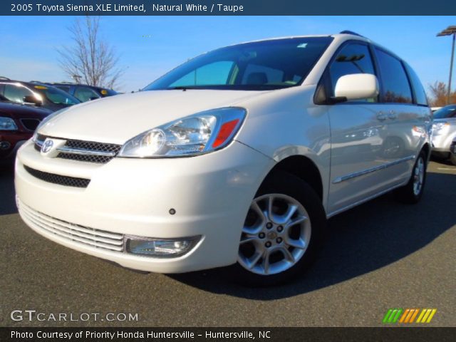 2005 Toyota Sienna XLE Limited in Natural White