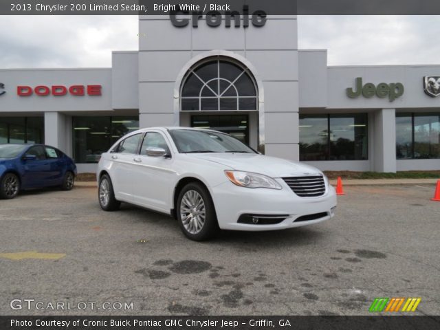 2013 Chrysler 200 Limited Sedan in Bright White