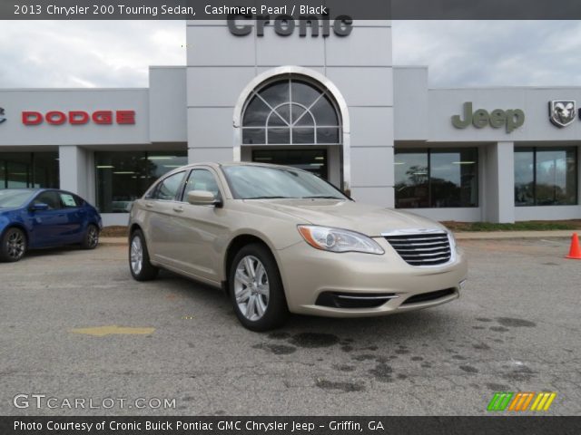 2013 Chrysler 200 Touring Sedan in Cashmere Pearl