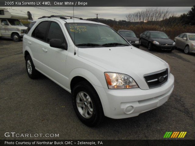 2005 Kia Sorento LX 4WD in Clear White