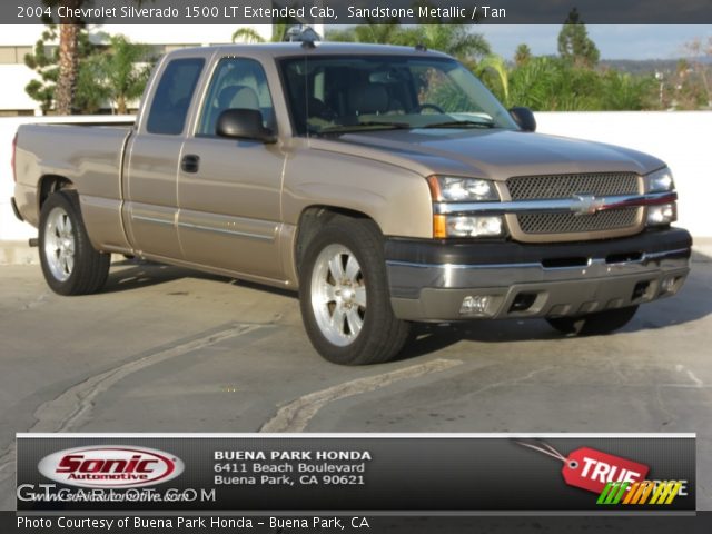 2004 Chevrolet Silverado 1500 LT Extended Cab in Sandstone Metallic