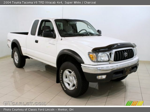 2004 Toyota Tacoma V6 TRD Xtracab 4x4 in Super White