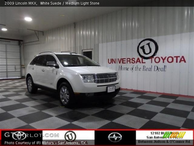 2009 Lincoln MKX  in White Suede