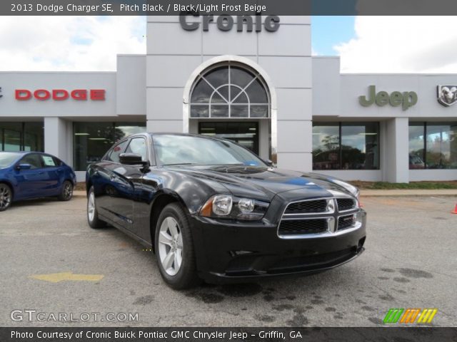 2013 Dodge Charger SE in Pitch Black