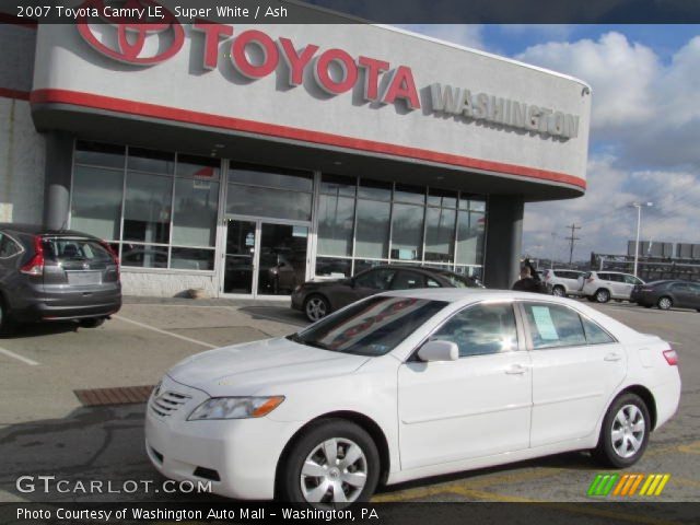 2007 Toyota Camry LE in Super White