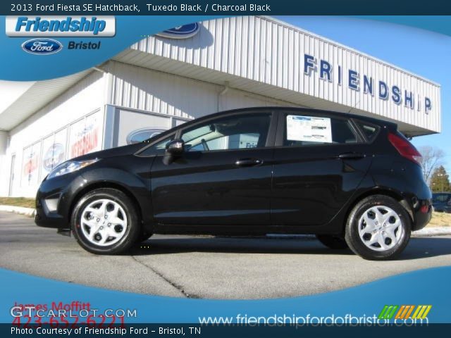 2013 Ford Fiesta SE Hatchback in Tuxedo Black