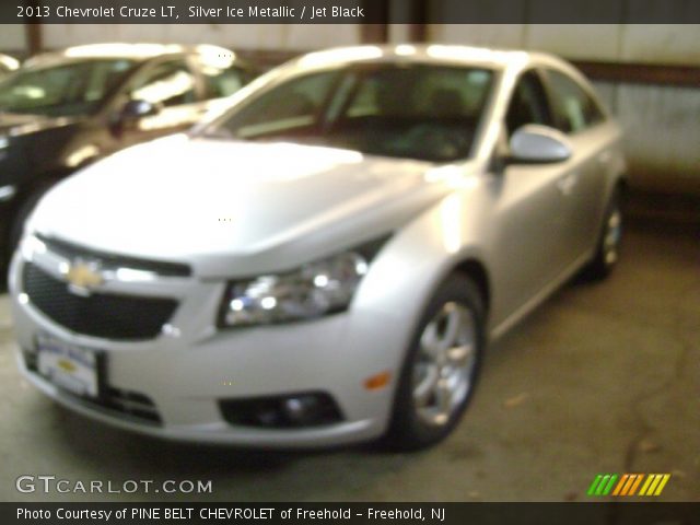 2013 Chevrolet Cruze LT in Silver Ice Metallic