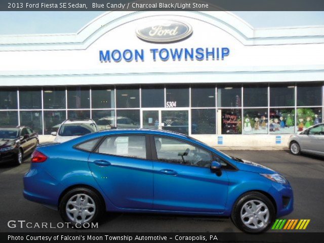 2013 Ford Fiesta SE Sedan in Blue Candy