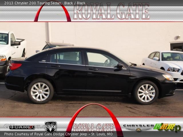 2013 Chrysler 200 Touring Sedan in Black
