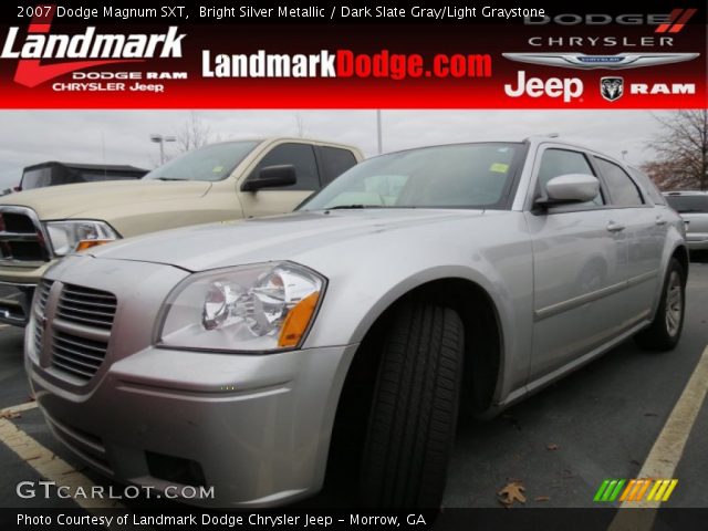 2007 Dodge Magnum SXT in Bright Silver Metallic