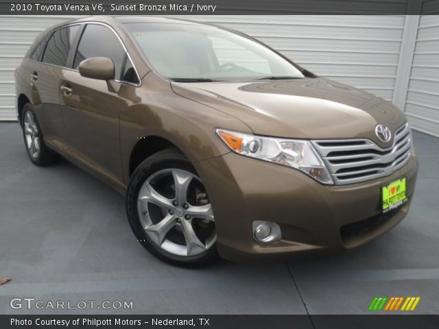 2010 Toyota Venza V6 in Sunset Bronze Mica