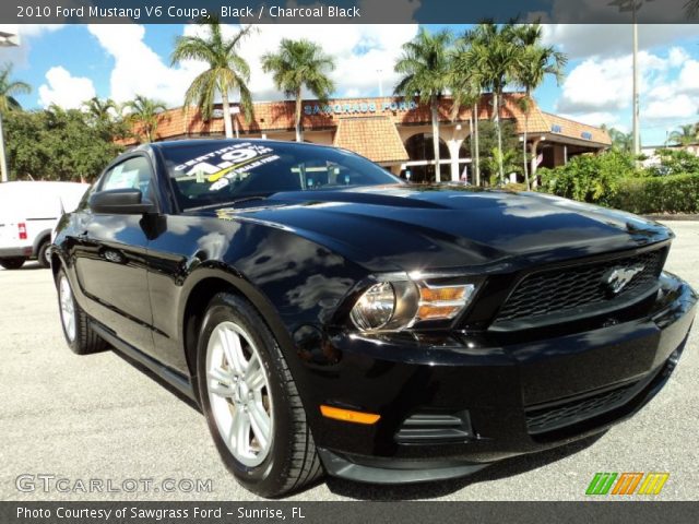 2010 Ford Mustang V6 Coupe in Black