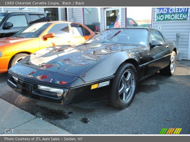 1989 Chevrolet Corvette Coupe in Black