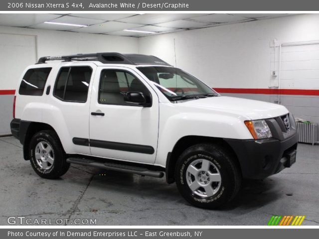 2006 Nissan Xterra S 4x4 in Avalanche White