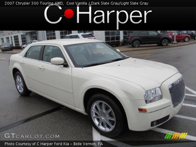 2007 Chrysler 300 Touring AWD in Cool Vanilla