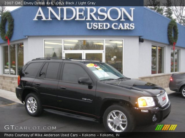2007 GMC Envoy Denali 4x4 in Onyx Black