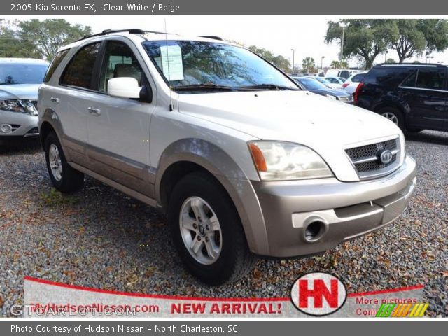 2005 Kia Sorento EX in Clear White