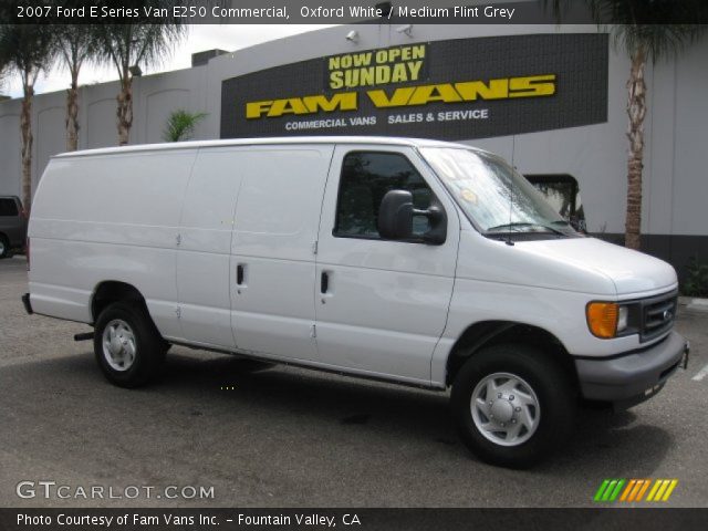 2007 Ford E Series Van E250 Commercial in Oxford White