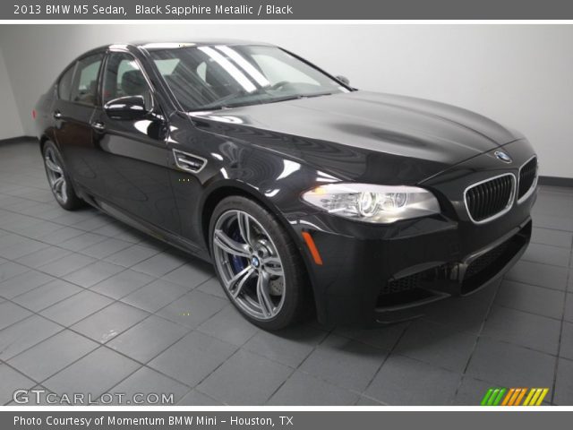 2013 BMW M5 Sedan in Black Sapphire Metallic