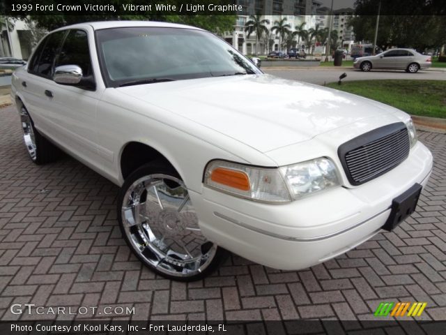 1999 Ford Crown Victoria  in Vibrant White