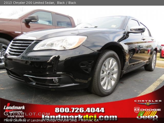 2013 Chrysler 200 Limited Sedan in Black