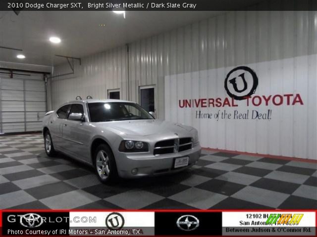 2010 Dodge Charger SXT in Bright Silver Metallic