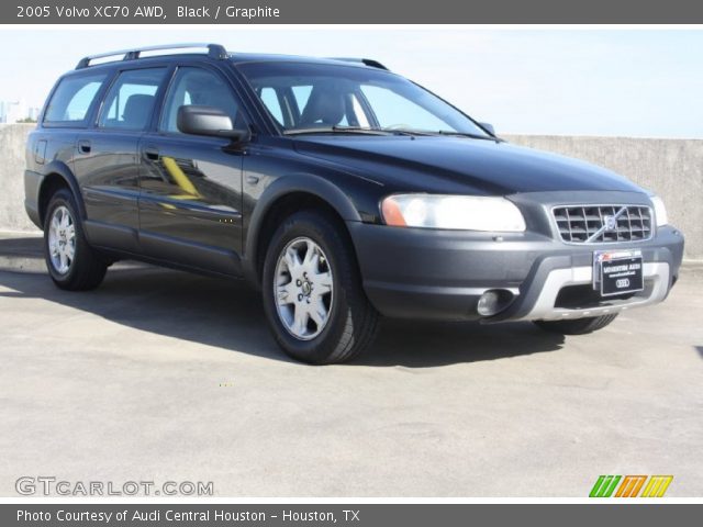 2005 Volvo XC70 AWD in Black