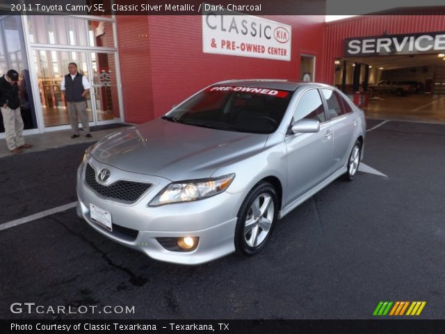 2011 Toyota Camry SE in Classic Silver Metallic