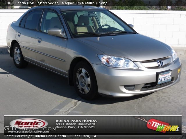 2005 Honda Civic Hybrid Sedan in Magnesium Metallic