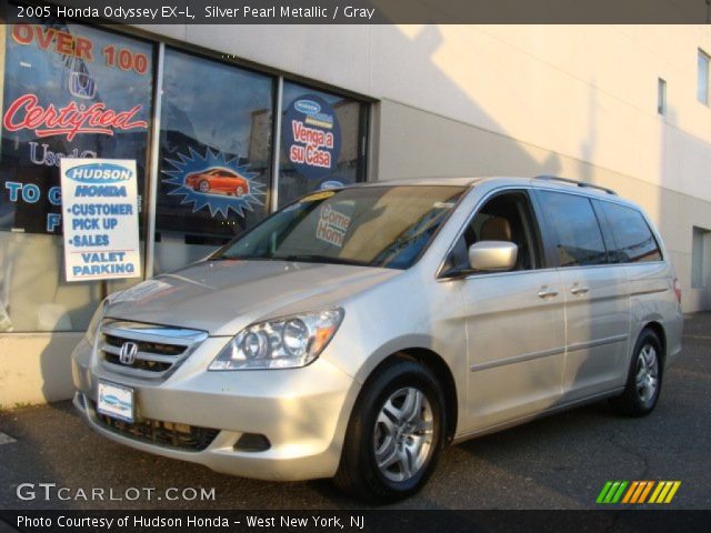 2005 Honda Odyssey EX-L in Silver Pearl Metallic