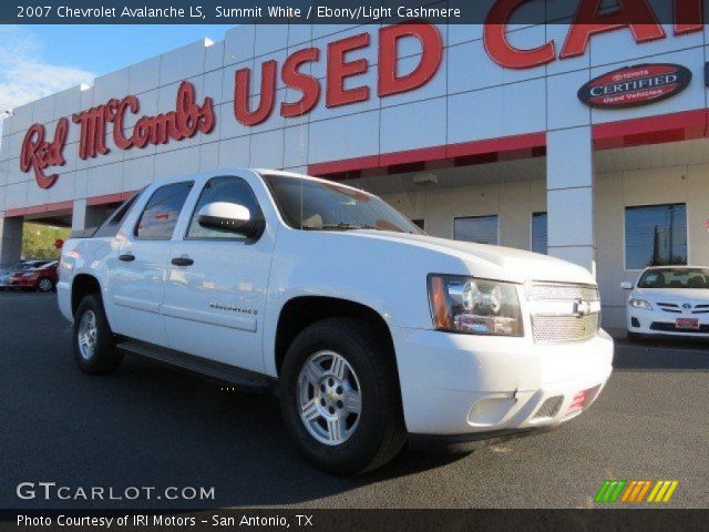2007 Chevrolet Avalanche LS in Summit White